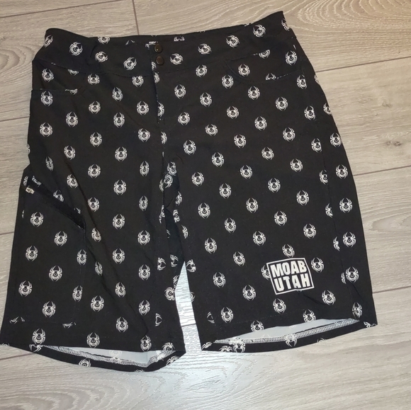 SHEEBEST shorts - Picture 1 of 6